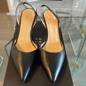 Barney’s New York. Black high heels (sling backs) size 9 (39 European).